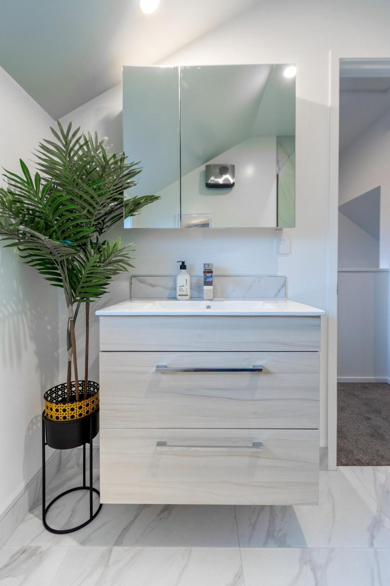 Sunsoaked Seaside 1 Bedroom 1 Bath Apartamento *